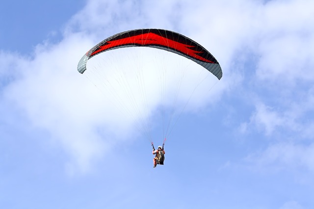 Paragliding at Kamshet, One day picnic spots near Mumbai