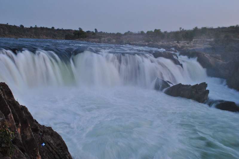 Dhuandhar_falls