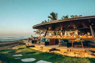 30 Beach Clubs In Bali To Enjoy Beachside Beer Holidify