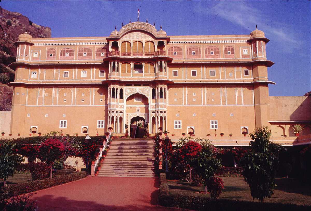 Samode Haveli, Jaipur, Rajasthan: Bollywood and Hollywood haveli Shooting Venue