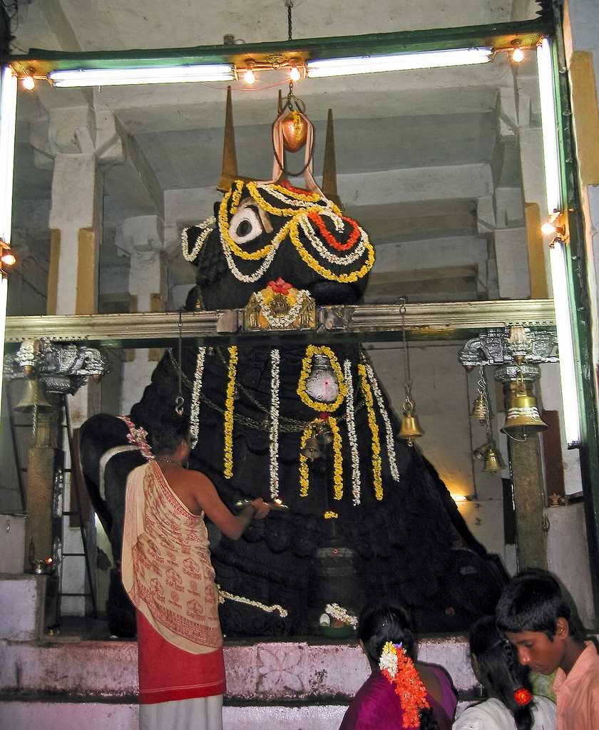 Bull Temple, one day trip in bangalore