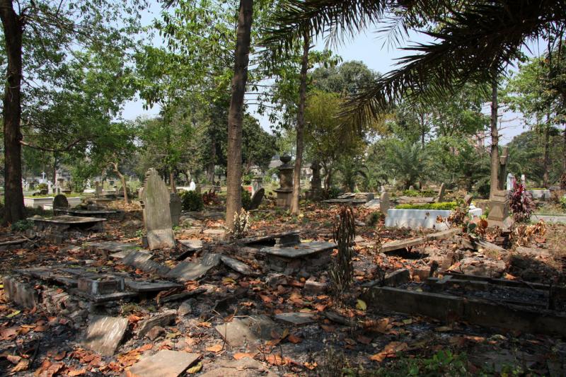 Lower Circular Road Cemetery - Haunted spot in Kolkata