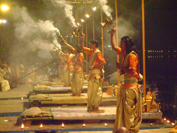 Ganga Aarti in Banaras_Holidify