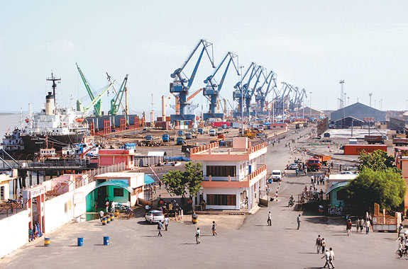 The Kandla Port - Seaports of India
