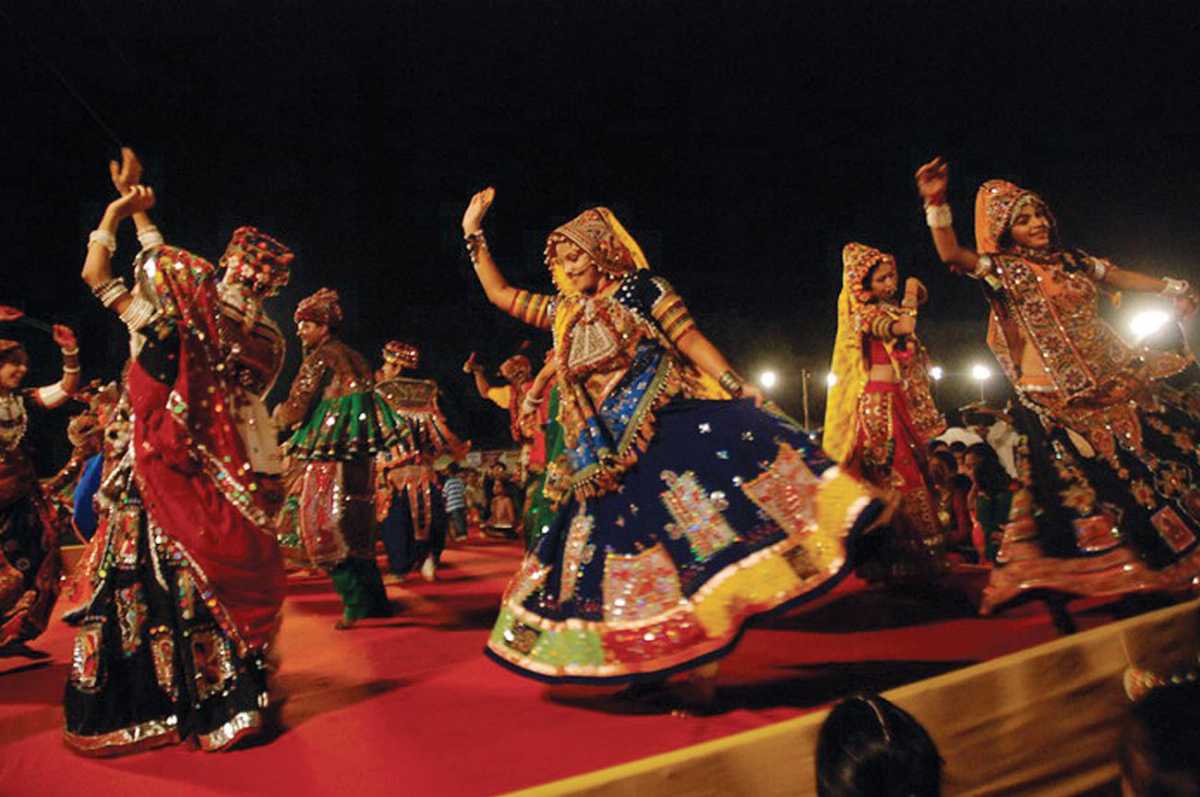 Amazon.com: Women Rayon Cotton Gujarat Kutch Garba Dandiya Ladies Dress-Navratri  Special Embroidered Ladies Kediya-Traditional Wear-Navratri-Garba Dandiya  Dress-Uniq top-with Dhoti Pant-Bohemian (LARGE) : Clothing, Shoes & Jewelry