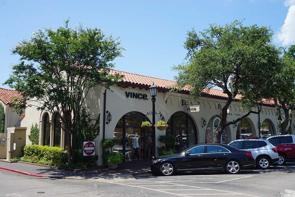 Shopping In Dallas: Must Visit Places For All Shopaholics!