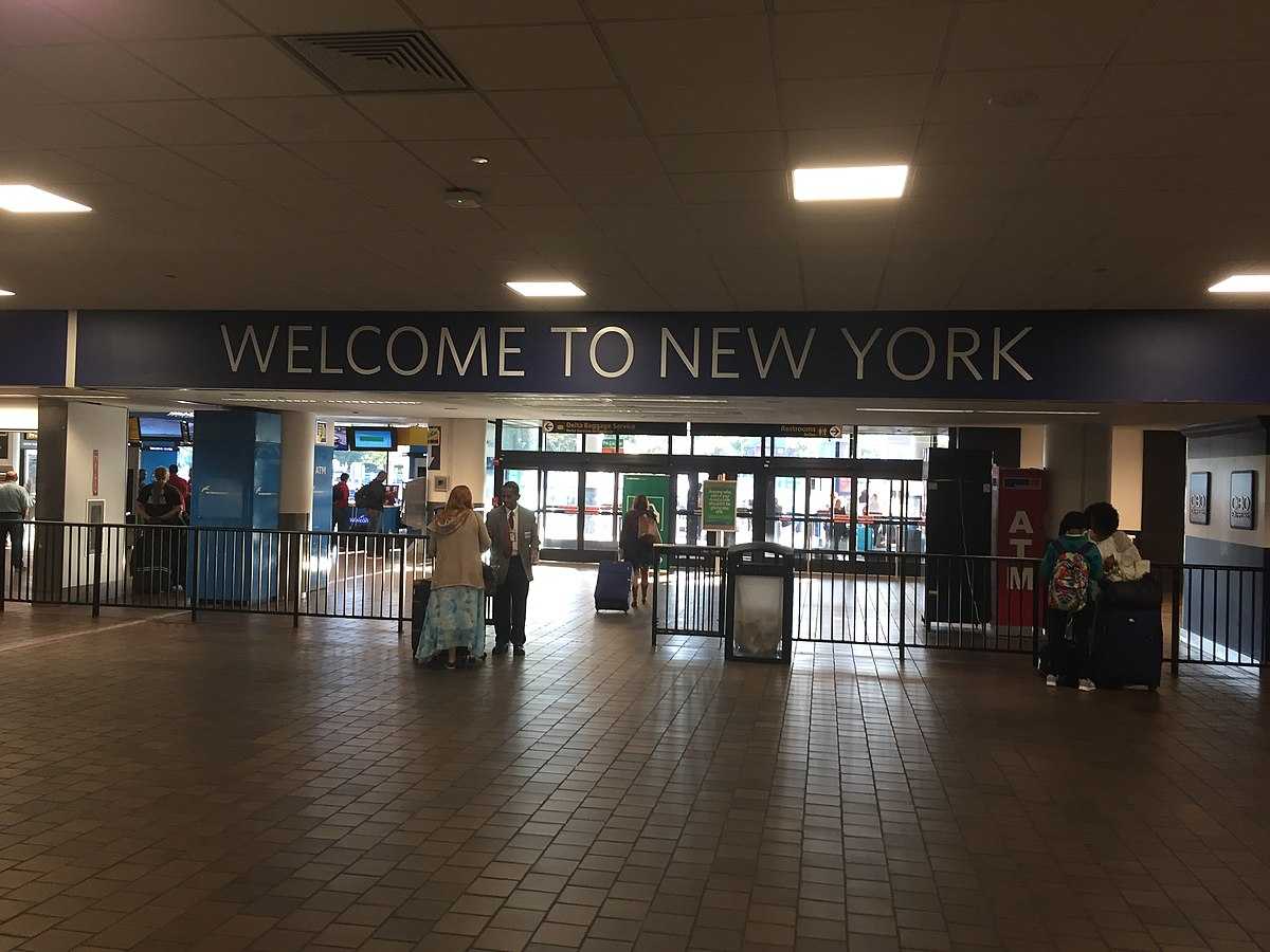 what airport is in new york city