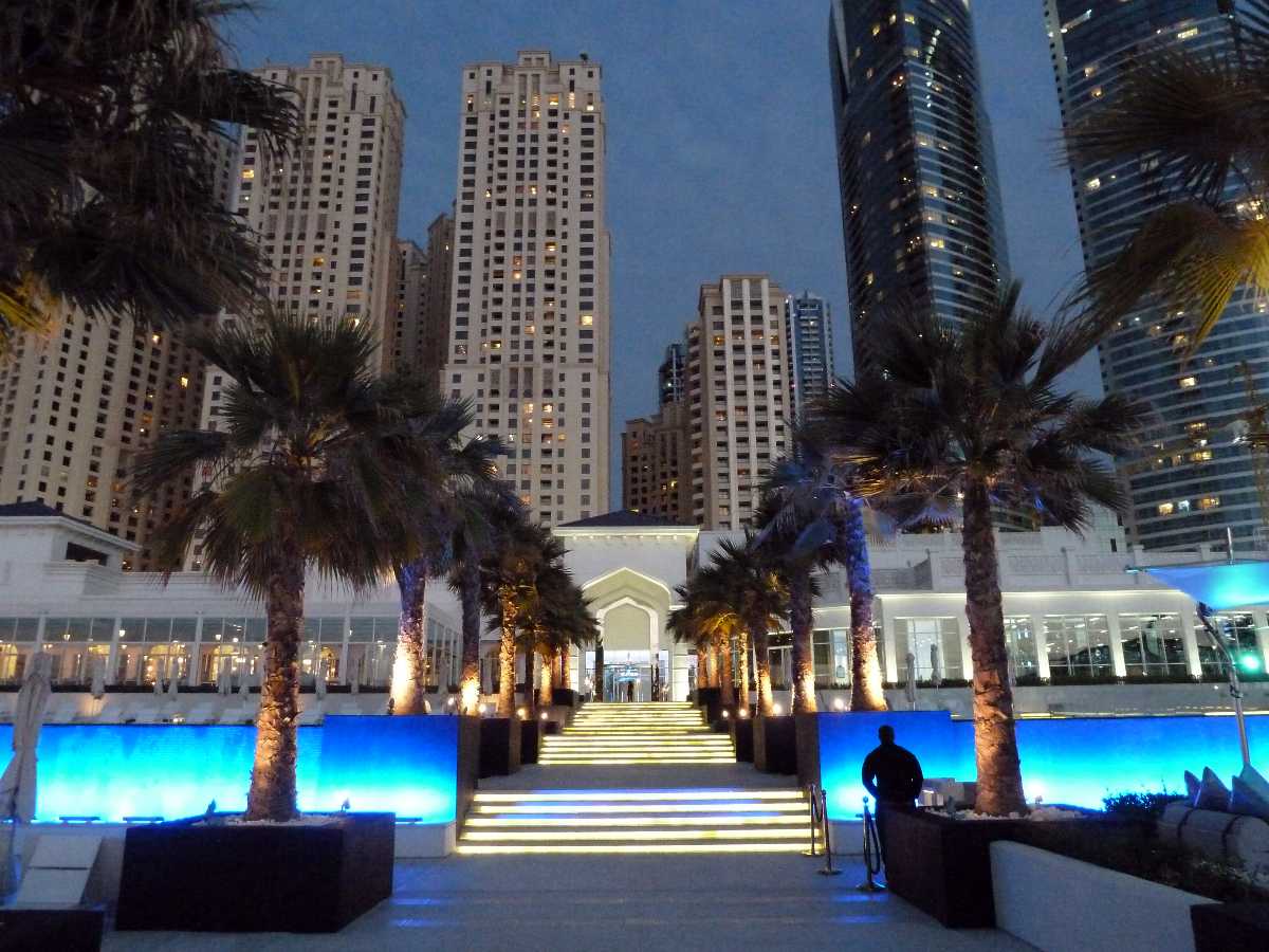 Nightlife in Dubai 2022 15 Ways to Enjoy Dubai at Night (2022)