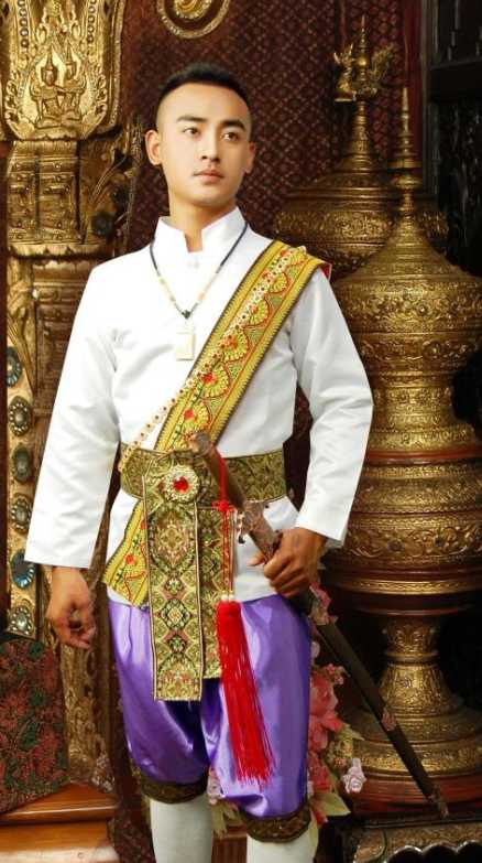 Traditional Thai clothing - Wikipedia