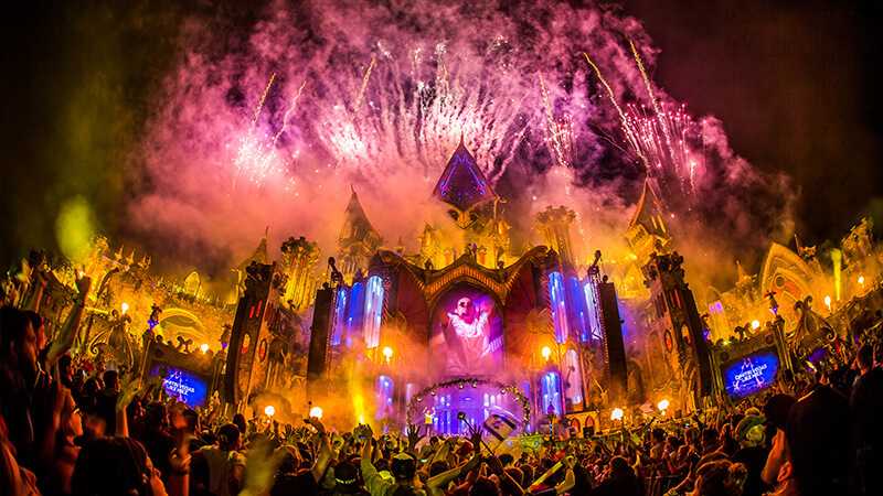 Tomorrowland, World's Biggest Dance Music Festival Is Coming To Your House  This Year