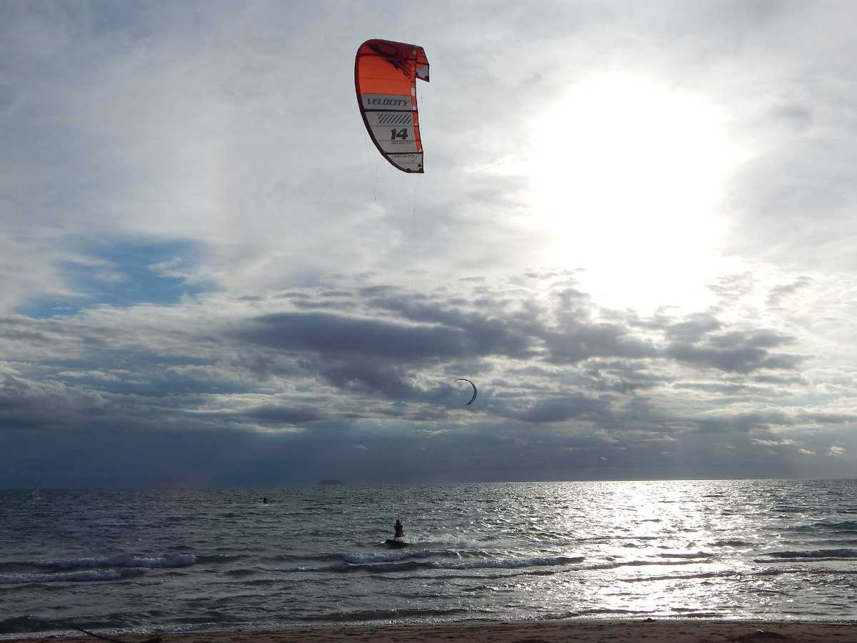 Kitesurfing in Pattaya Thailand