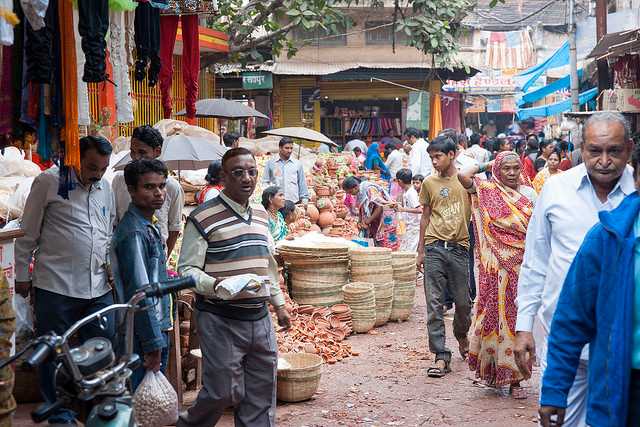 Shopping in Ahmedabad - 10 Best Markets For Retail Therapy