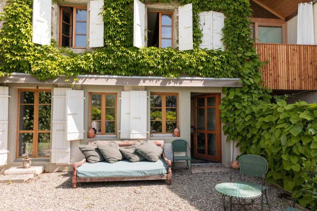 Bed And Breakfast In Geneva | Book From 31 Stay Options @Best Price