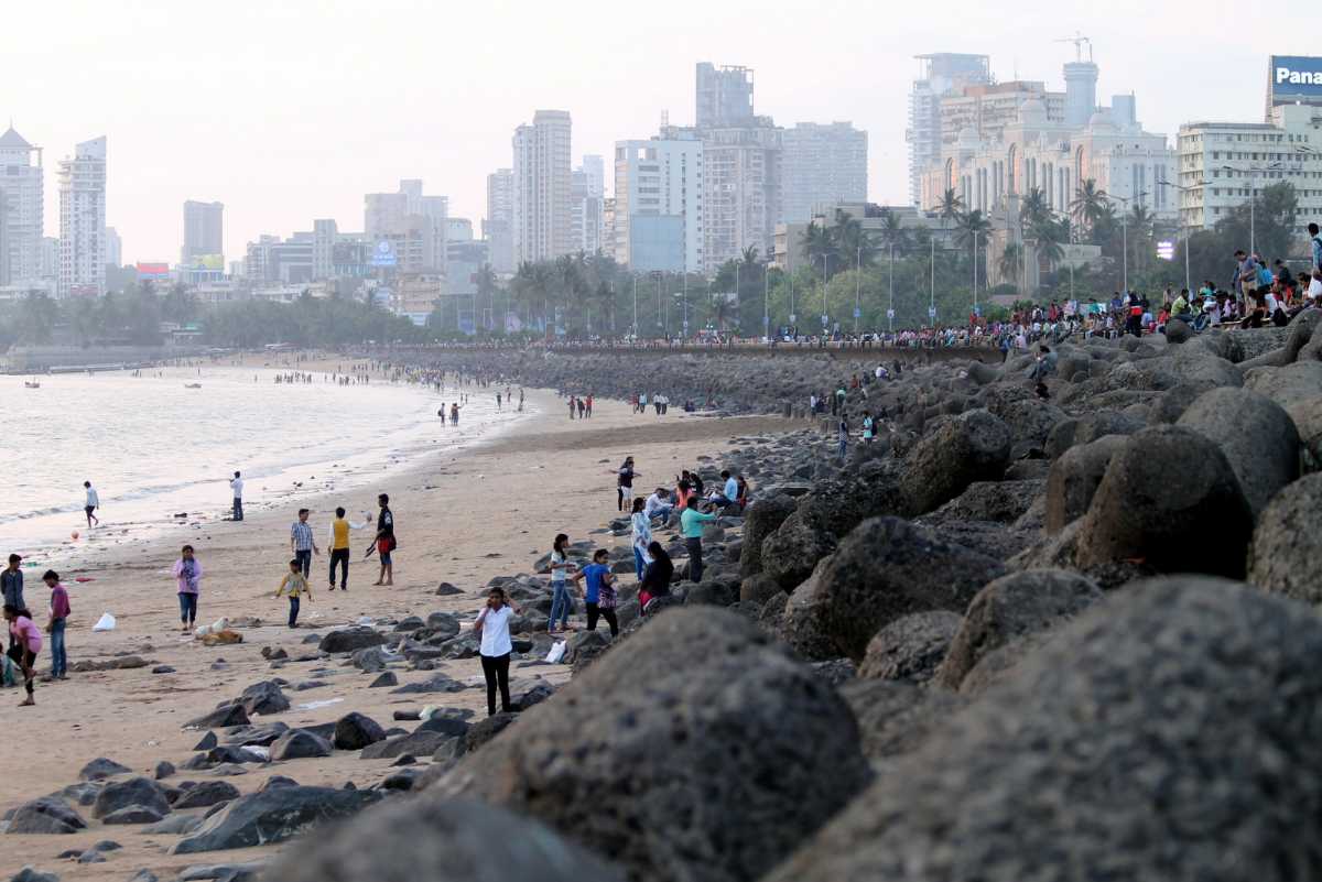 tourist places near juhu beach mumbai