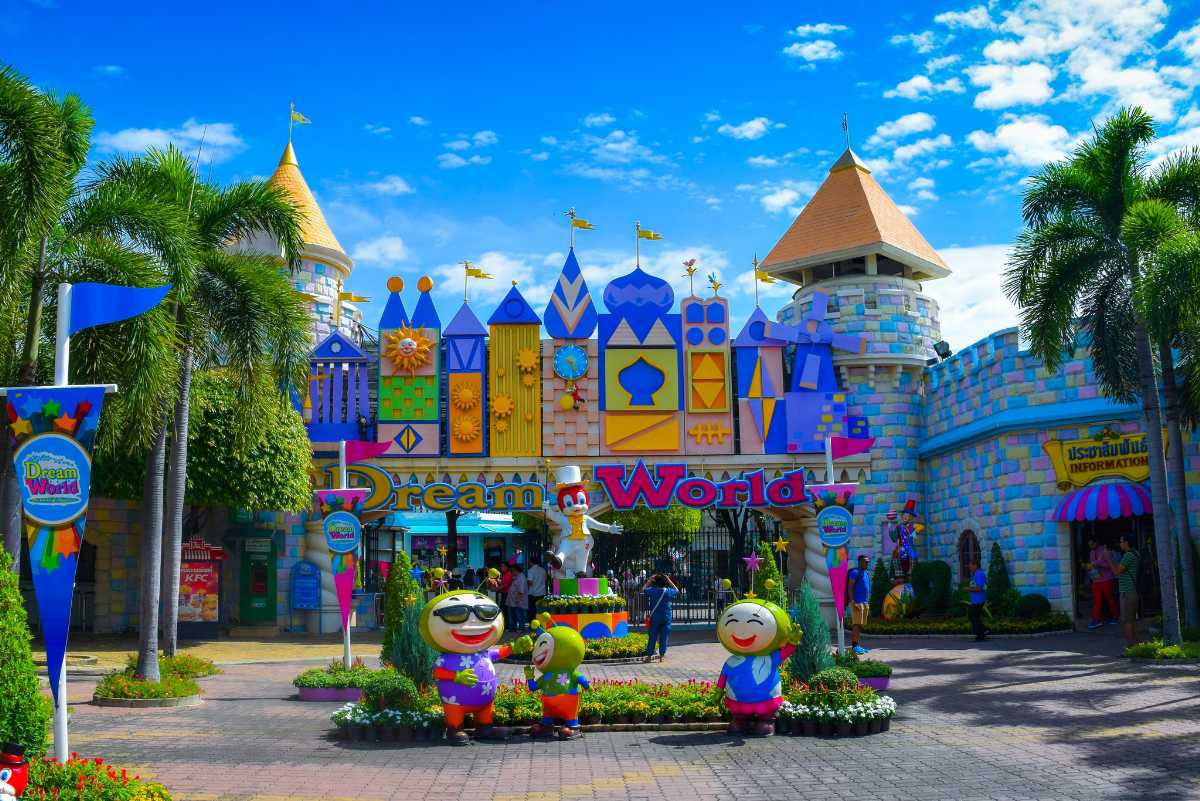 The world of happiness - Dream World and Snow Town, Bangkok!