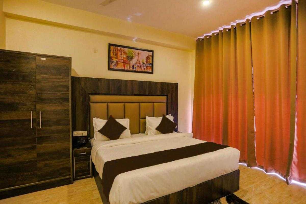 Hotels in Vasant Kunj | Book from 50+ Stay Options @Best Price