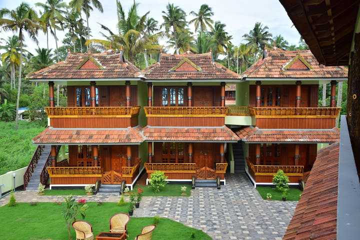 32 Resorts In Thenmala