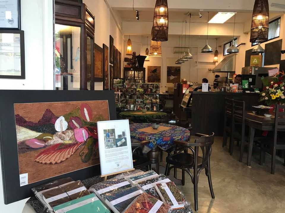 Chop Chop Cafe - Cafe in Kuching