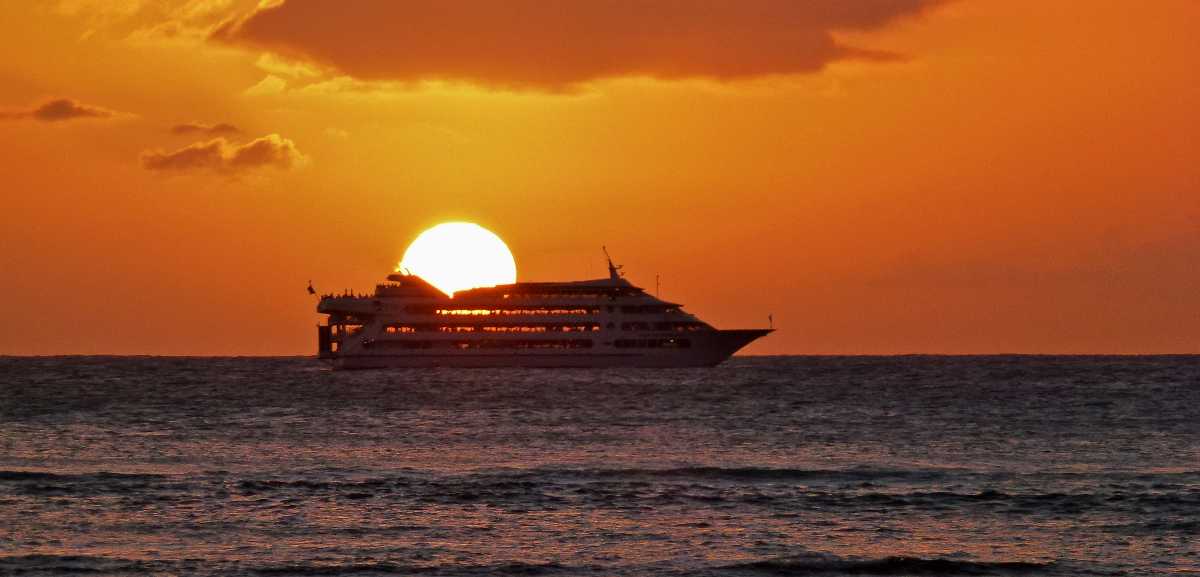 sunset cruise bali