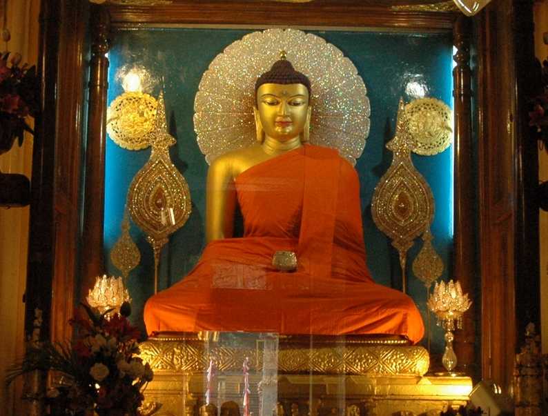 Gautham Buddha statue. 