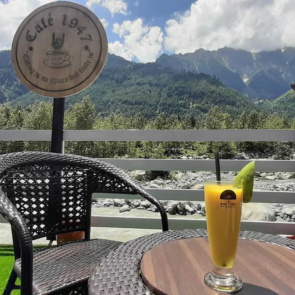 Top 12 Best Cafes in Himachal Pradesh