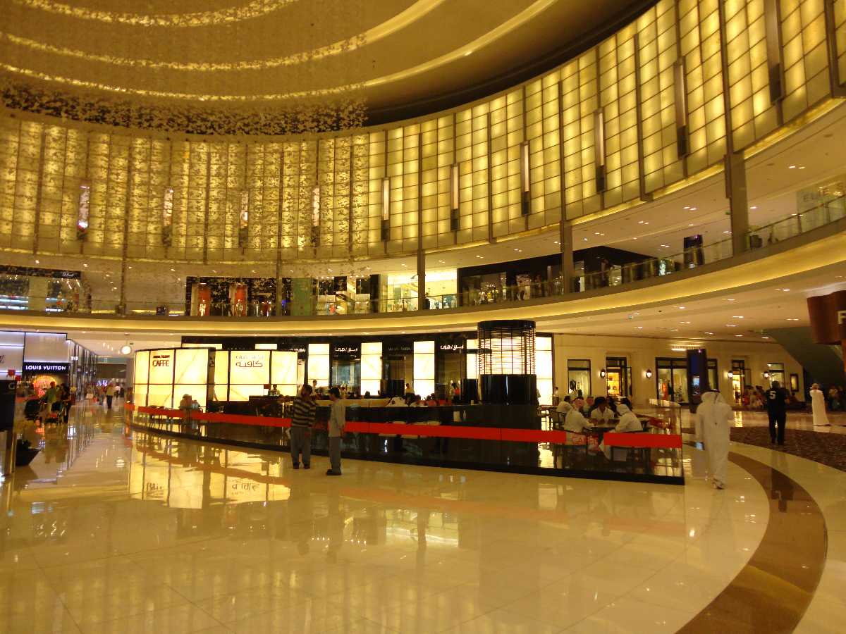Louis Vuitton Ping Pong Set, Dubai Mall