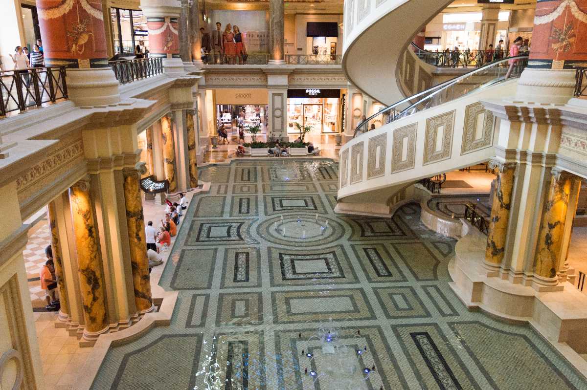 Caesars Palace - Forum Shops - Great shopping