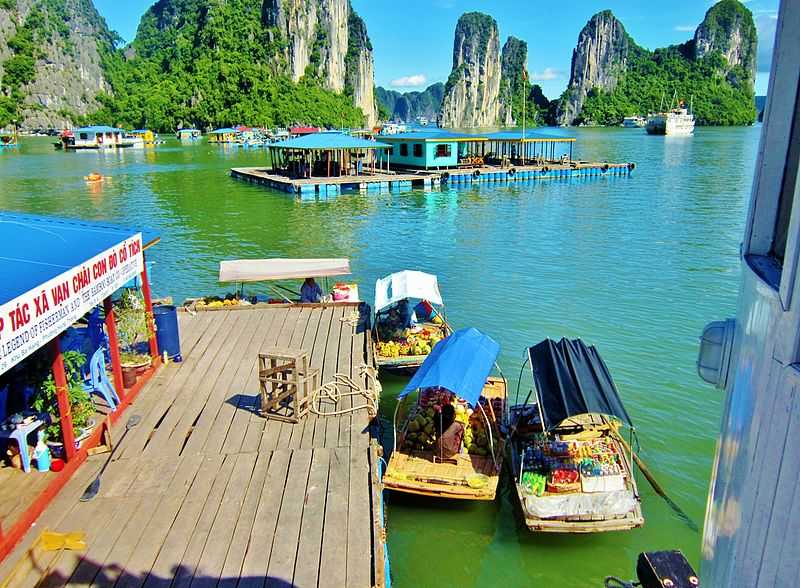 Floating Villages, a fun and interesting fact about Ha Long Bay