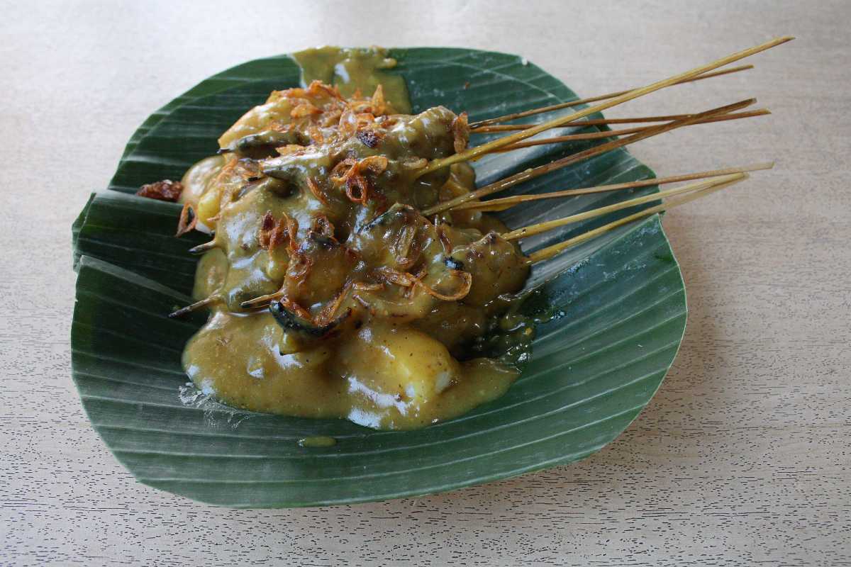 Sate Padang, Street Food of Indonesia