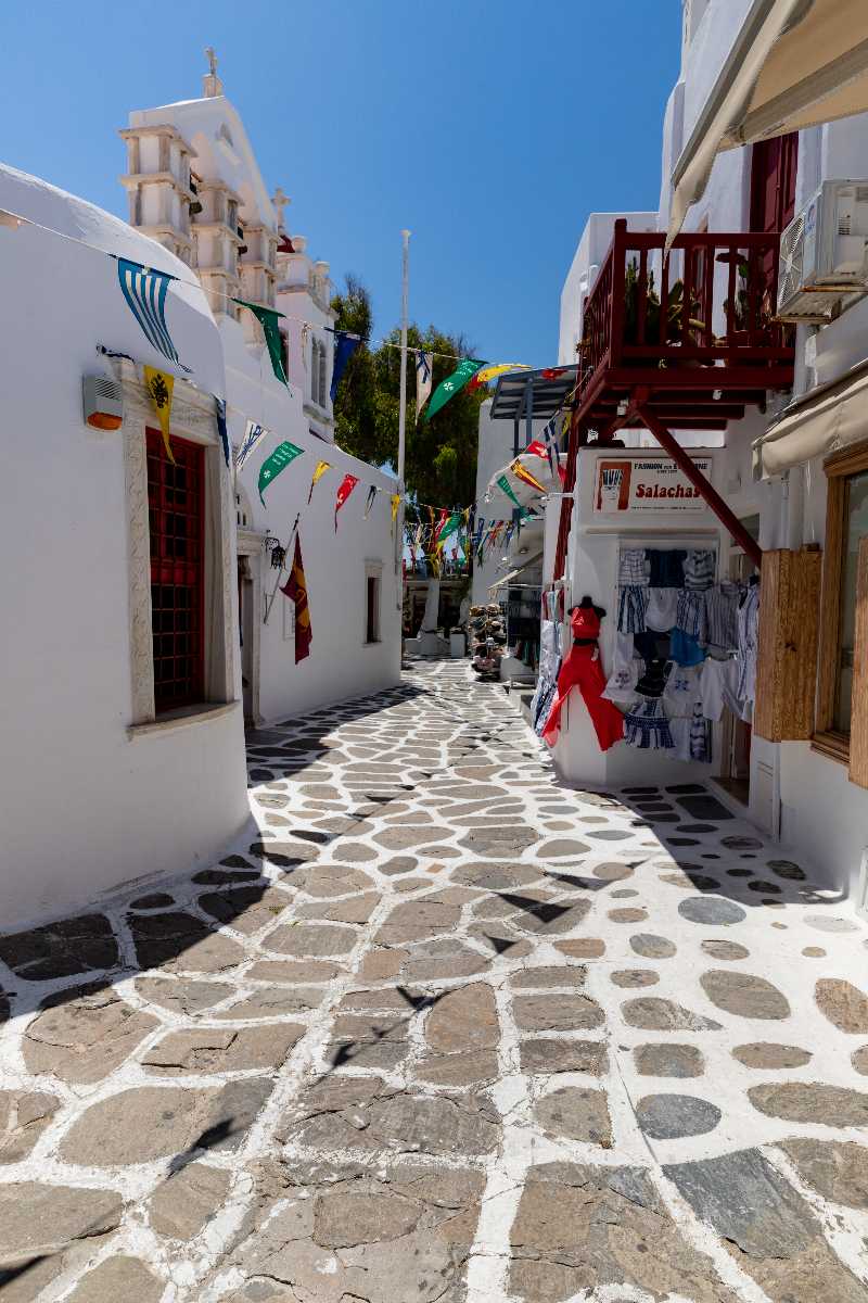 The most beautiful luxury boutiques in Mykonos