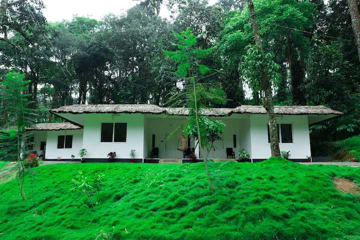 25 Cottages In Munnar (2023) | Updated Deals, Latest Reviews, Photos