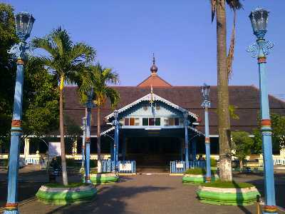 Taman Sriwedari, Surakarta | Things to Do | Wayang Orang | Holidify