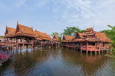 Damnoen Saduak Floating Market, Bangkok | Timings, Shopping